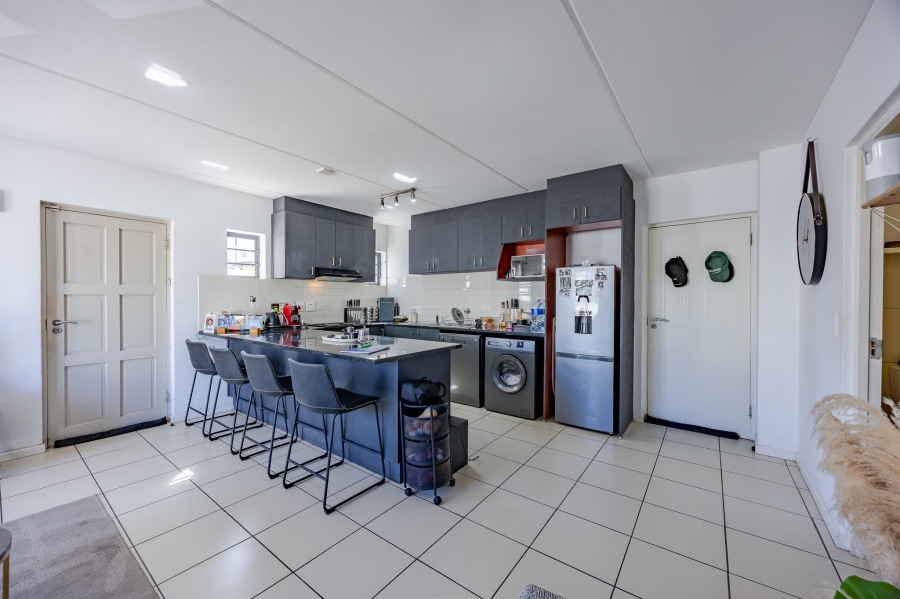 2 Bedroom Property for Sale in Burgundy Estate Western Cape
